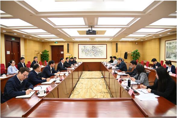 应勇带队赴全国人大监察司法委座谈交流1
