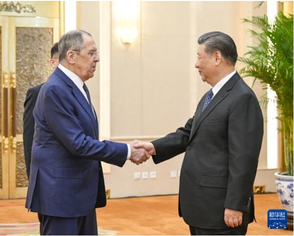 习近平会见俄罗斯外长拉夫罗夫1